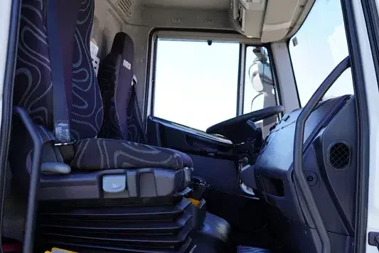 Iveco EUROCARGO / 180E25 / SKRZYNIOWY + HDS / HYVA HB 150 X / ROTATOR / WIDŁY / PILOT zdjęcie 2