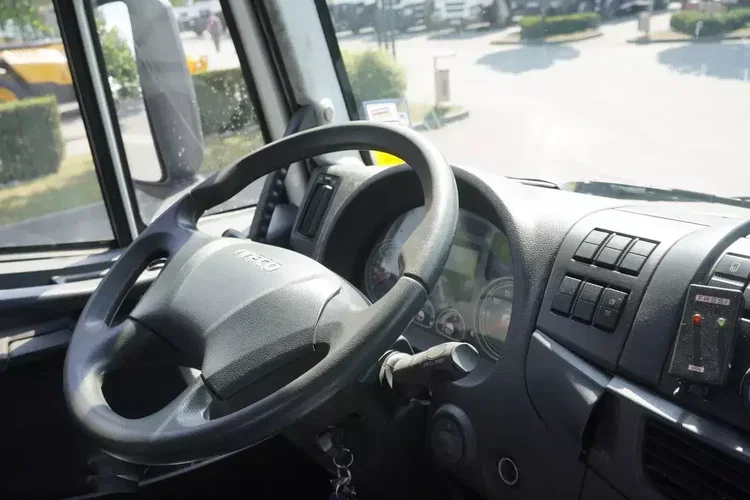Iveco Eurocargo 160 E22K / 60 tys. km / HDS Fassi F95A.21_259198 zdjęcie 13