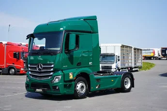 Mercedes Actros