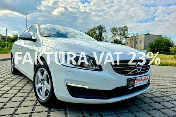 Volvo V60 POLAR+DYNAMIC GEARTRONIC , Full , Skóra, Kamera , Blis, Szyber dach, VAT23%