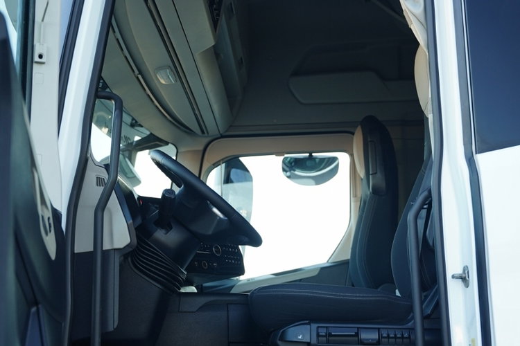 Ford F-MAX 500 / KLIMATYZACJA POSTOJOWA / EURO 6 zdjęcie 24
