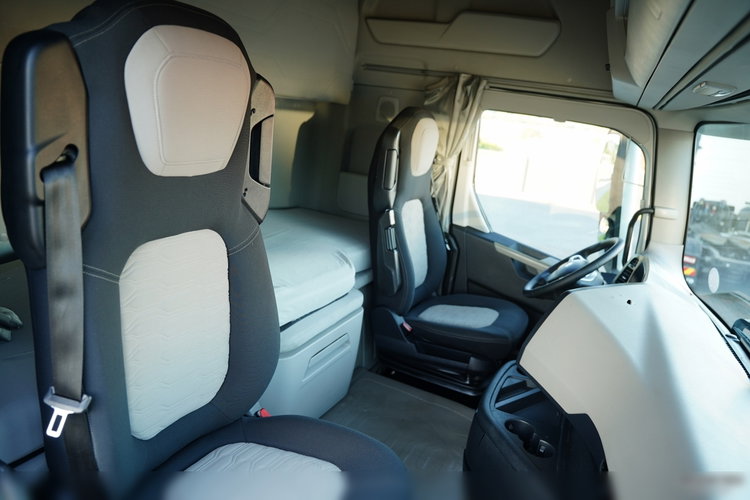 Ford F-MAX 500 / KLIMATYZACJA POSTOJOWA / EURO 6 zdjęcie 38