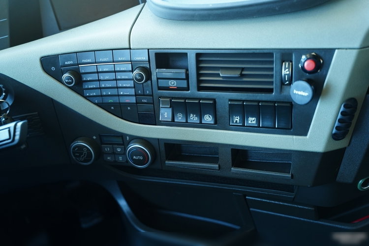 Volvo FH 500 / I- SAVE / I-SHIFT / SPROWADZONY / EURO 6 zdjęcie 31