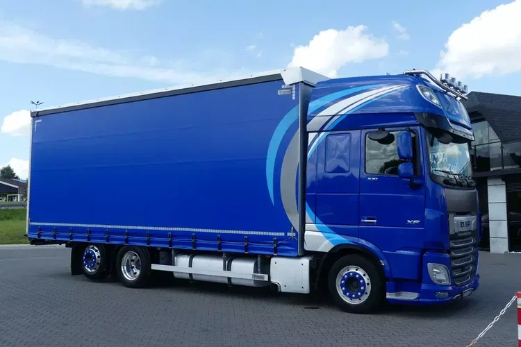 DAF XF 106.530 6x2 / FIRANKA 7.70m / EURO 6 / KLIMATYZACJA POSTOJOWA / zdjęcie 5
