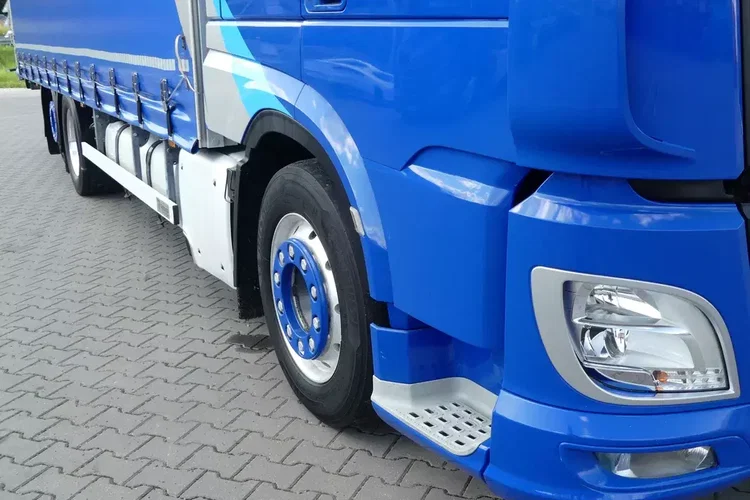 DAF XF 106.530 6x2 / FIRANKA 7.70m / EURO 6 / KLIMATYZACJA POSTOJOWA / zdjęcie 9