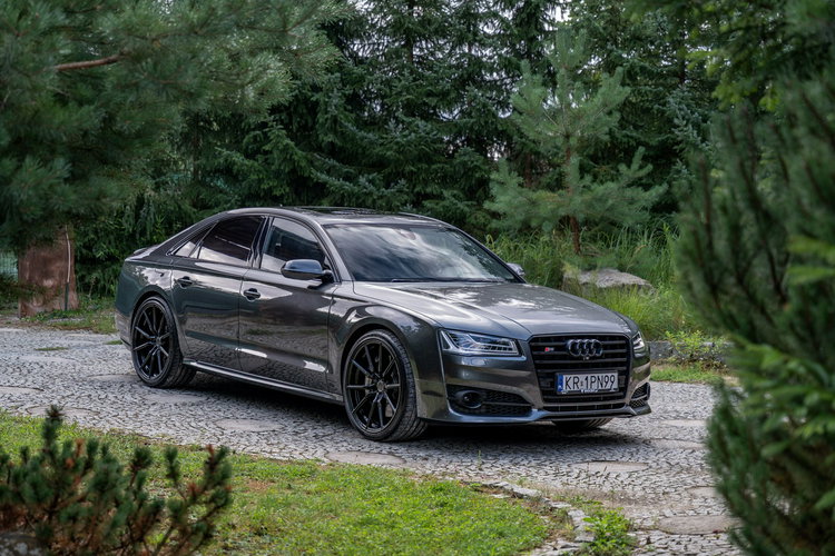Audi S8 Plus / 4.0 TFSI 605KM / Concaver / Panorama / Masaże / Ceramika / FV zdjęcie 1