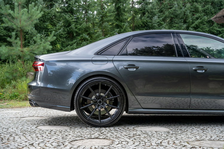 Audi S8 Plus / 4.0 TFSI 605KM / Concaver / Panorama / Masaże / Ceramika / FV zdjęcie 17