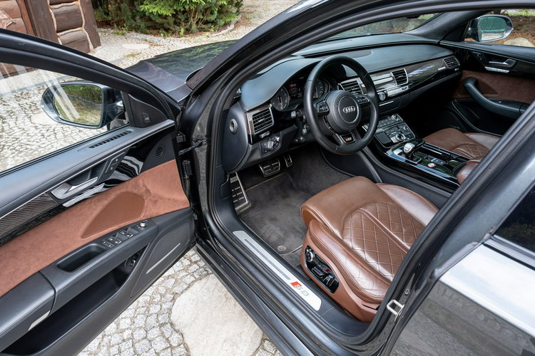 Audi S8 Plus / 4.0 TFSI 605KM / Concaver / Panorama / Masaże / Ceramika / FV zdjęcie 27