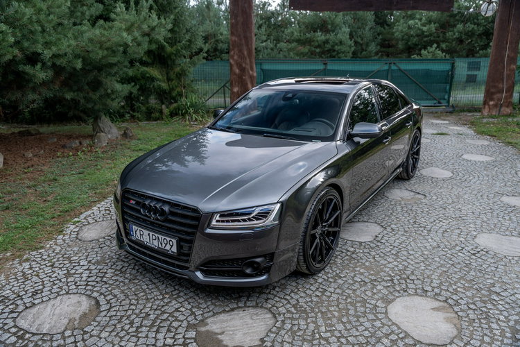 Audi S8 Plus / 4.0 TFSI 605KM / Concaver / Panorama / Masaże / Ceramika / FV zdjęcie 3