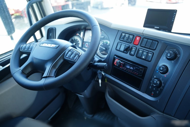 DAF LF 250 / 4X2 / SKRZYNIOWY - 7.3 + HDS HYVA HB 150X -E3 / STEROWANIE RADIOWE / ROTATOR / MAX UDŹWIG: 5200 KG / EURO 6 zdjęcie 41