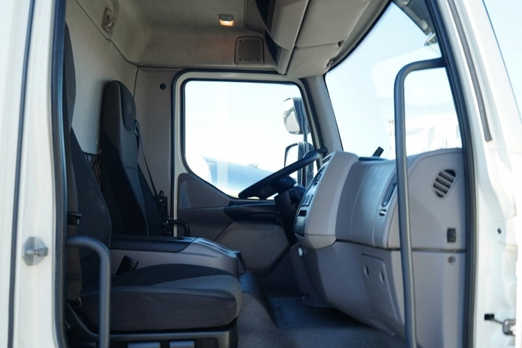 DAF LF 250 / 4X2 / SKRZYNIOWY - 7.3 + HDS HYVA HB 150X -E3 / STEROWANIE RADIOWE / ROTATOR / MAX UDŹWIG: 5200 KG / EURO 6 zdjęcie 50