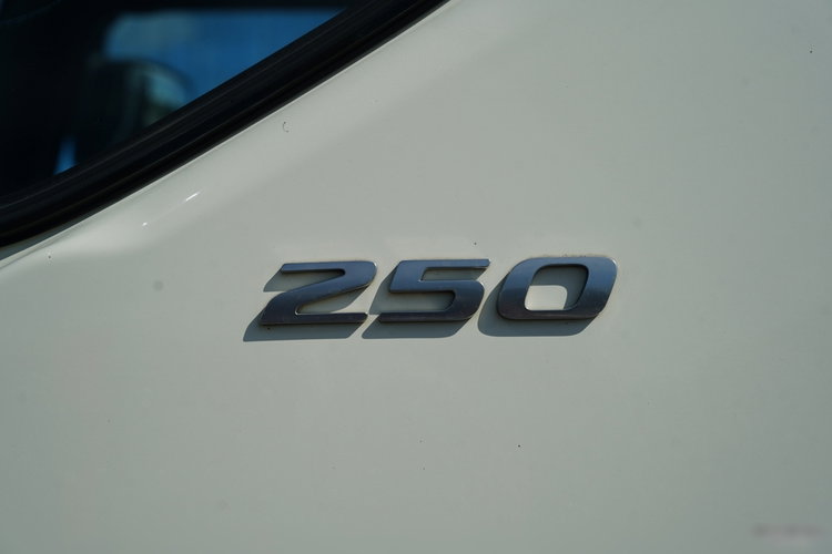 DAF LF 250 / 4X2 / SKRZYNIOWY - 7.3 + HDS HYVA HB 150X -E3 / STEROWANIE RADIOWE / ROTATOR / MAX UDŹWIG: 5200 KG / EURO 6 zdjęcie 32