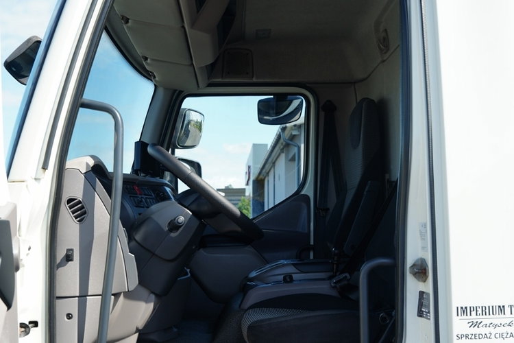 DAF LF 250 / 4X2 / SKRZYNIOWY - 7.3 + HDS HYVA HB 150X -E3 / STEROWANIE RADIOWE / ROTATOR / MAX UDŹWIG: 5200 KG / EURO 6 zdjęcie 34