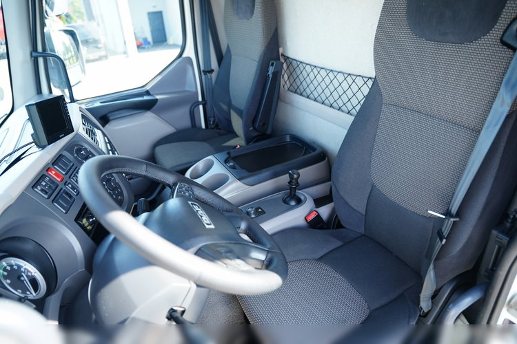 DAF LF 250 / 4X2 / SKRZYNIOWY - 7.3 + HDS HYVA HB 150X -E3 / STEROWANIE RADIOWE / ROTATOR / MAX UDŹWIG: 5200 KG / EURO 6 zdjęcie 35
