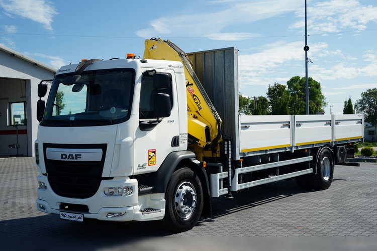 DAF LF 250 / 4X2 / SKRZYNIOWY - 7.3 + HDS HYVA HB 150X -E3 / STEROWANIE RADIOWE / ROTATOR / MAX UDŹWIG: 5200 KG / EURO 6 zdjęcie 8