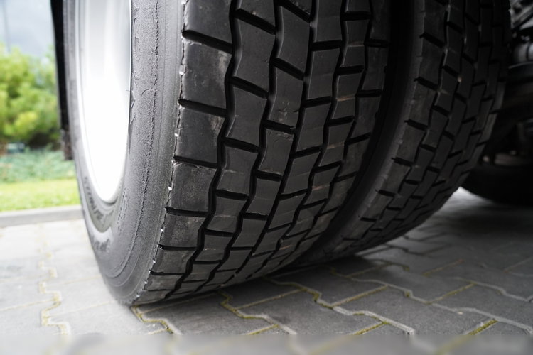 Ford F-MAX 500 / KLIMA POSTOJOWA / BOGATE WYPOSAŻENIE / EURO 6 zdjęcie 18
