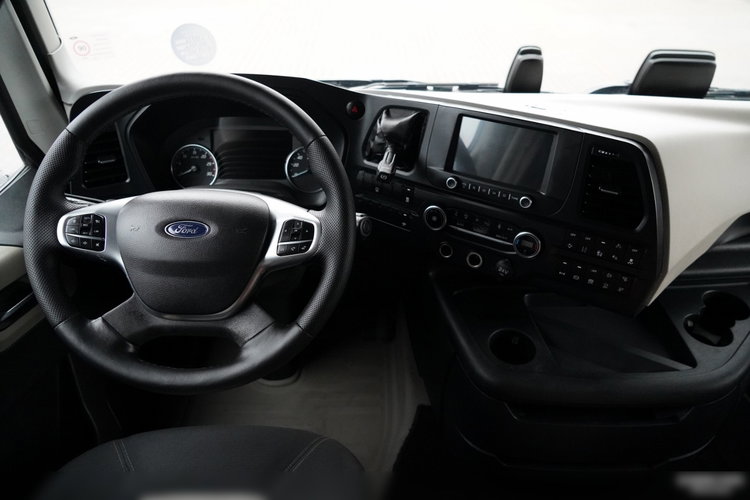 Ford F-MAX 500 / KLIMA POSTOJOWA / BOGATE WYPOSAŻENIE / EURO 6 zdjęcie 26