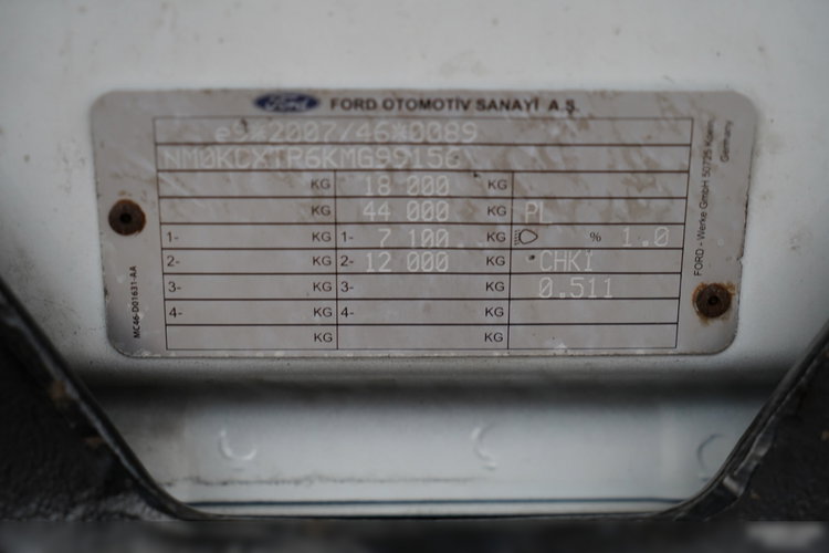 Ford F-MAX 500 / KLIMA POSTOJOWA / BOGATE WYPOSAŻENIE / EURO 6 zdjęcie 37