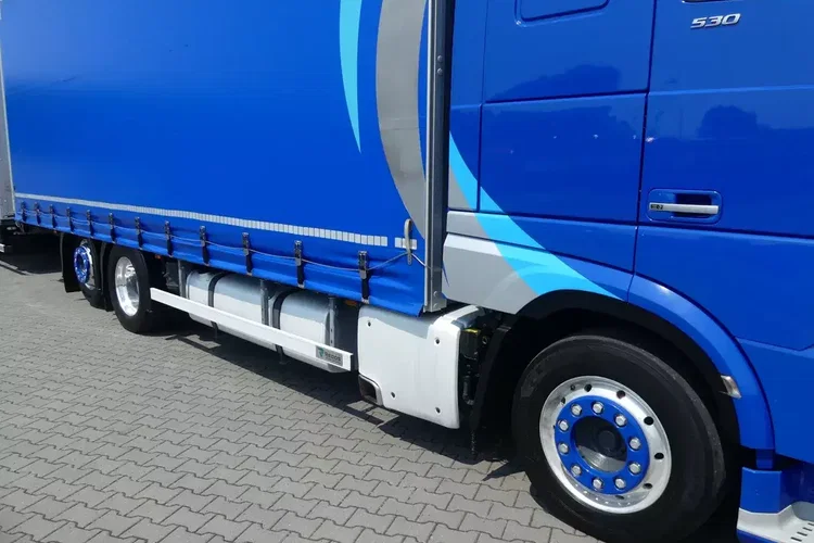 DAF XF 106.530 / EURO 6 / ZESTAW PRZEJAZDOWY / TANDEM / zdjęcie 4