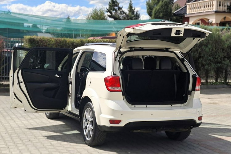 Fiat Freemont Navi Kamera 7 osób 4 x 4 A U T O M A T zdjęcie 11