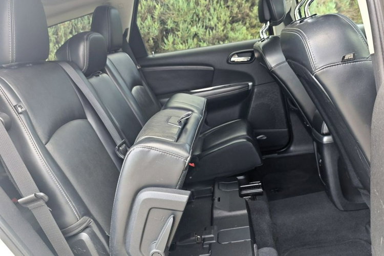 Fiat Freemont Navi Kamera 7 osób 4 x 4 A U T O M A T zdjęcie 39