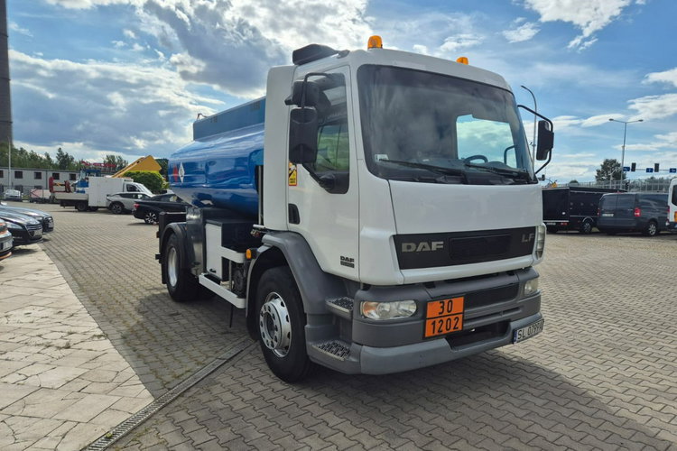 LF 55 250 DAF LF 55 / AUTOCYSTERNA / BECZKA NA PALIWO zdjęcie 4