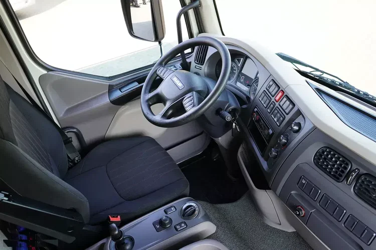 DAF / LF / 260 / ACC / EURO 6 / KONTENER + WINDA / 18 PALET / ŁAD. 8 585 KG, zdjęcie 5