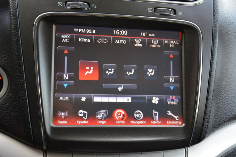 Fiat Freemont Black Code Alpine AWD 7-Foteli Navi Keyless go Skóry Alu19" zdjęcie 22