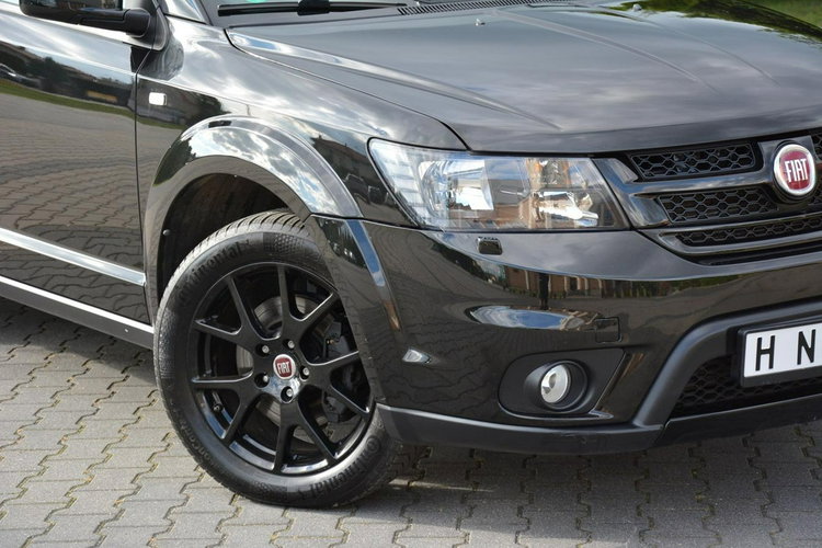 Fiat Freemont Black Code Alpine AWD 7-Foteli Navi Keyless go Skóry Alu19" zdjęcie 6