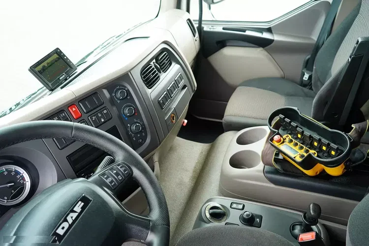 DAF / LF / 250 / SKRZYNIOWY + HDS / HYVA HB-150 / PILOT / ROTATOR zdjęcie 40