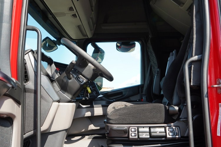 Scania R 460  SUPER  / RETARDER / KLIMA POSTOJOWA   / CAŁA NA PODUSZKACH   /  OPONY 100% / EURO 6 zdjęcie 23