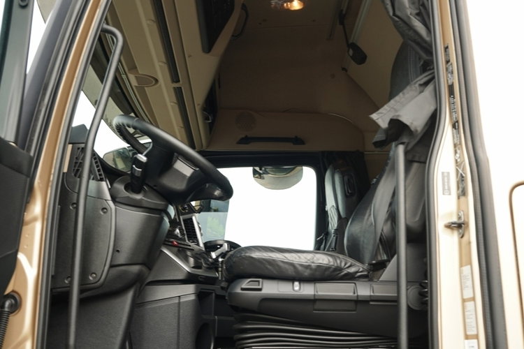 Mercedes ACTROS 18 53 / BIG SPACE / RETARDER / BOGATE WYPOSAŻENIE / HYDRAULIKA zdjęcie 23