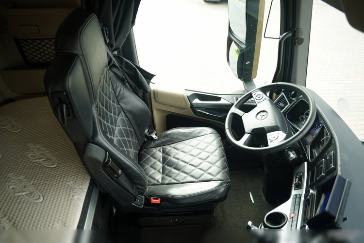 Mercedes ACTROS 18 53 / BIG SPACE / RETARDER / BOGATE WYPOSAŻENIE / HYDRAULIKA zdjęcie 26