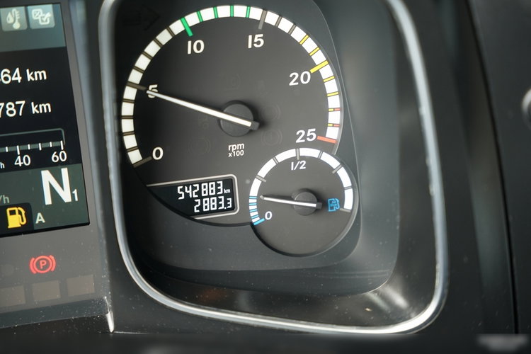 Mercedes ACTROS 18 53 / BIG SPACE / RETARDER / BOGATE WYPOSAŻENIE / HYDRAULIKA zdjęcie 37