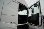 Volvo FH 500 / XXL / RETARDER / CAŁY NA PODUSZKACH / KLIMA POSTOJOWA / BOGATE WYPOSAŻENIE / PO ZŁOTYM KONTRAKCIE SERWISOWYM / zdjęcie 39