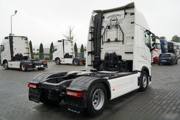 Volvo FH 500 / XXL / RETARDER / CAŁY NA PODUSZKACH / KLIMA POSTOJOWA / BOGATE WYPOSAŻENIE / PO ZŁOTYM KONTRAKCIE SERWISOWYM / zdjęcie 8