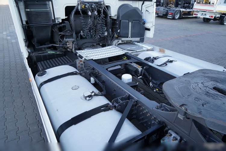 Volvo FH 460 / LOW DECK / MEGA / KLIMA POSTOJOWA / I-SAVE / TV / I-SHIFT / EURO 6 zdjęcie 13