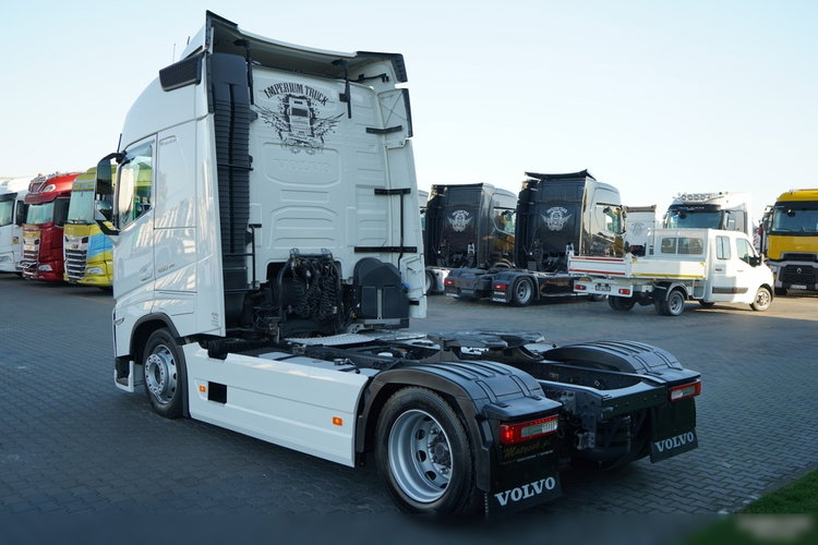 Volvo FH 460 / LOW DECK / MEGA / KLIMA POSTOJOWA / I-SAVE / TV / I-SHIFT / EURO 6 zdjęcie 7