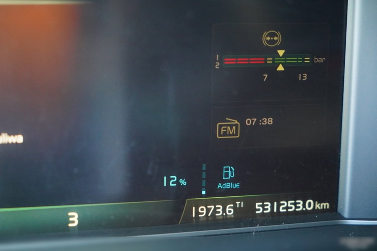 Volvo FH 460 / LOW DECK / MEGA / KLIMA POSTOJOWA / I-SAVE / TV / I-SHIFT / EURO 6 zdjęcie 36