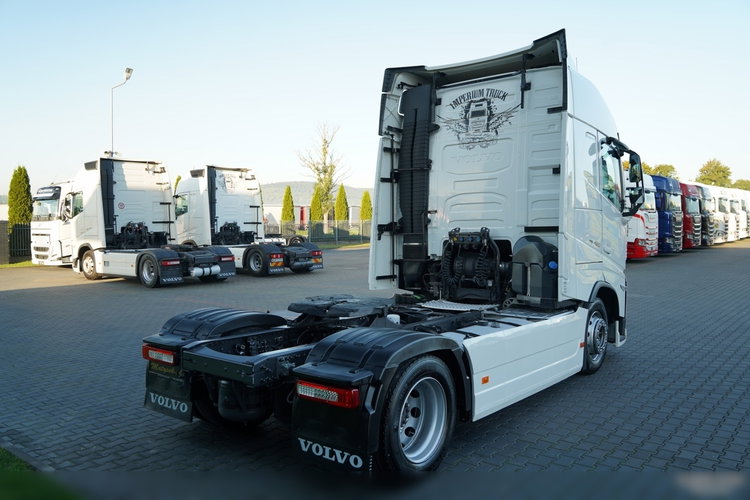 Volvo FH 460 / LOW DECK / MEGA / KLIMA POSTOJOWA / I-SAVE / TV / I-SHIFT / EURO 6 zdjęcie 8