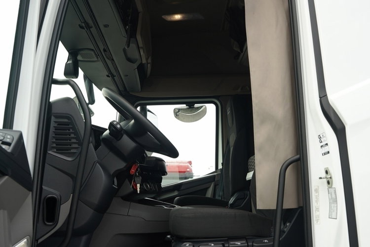 DAF XF 480 / ZESTAW TANDEM / 120 M3  / OŚ PODNOSZONA / KLIMA POSTOJOWA / WECON / SAF / ZAWIESIE DO WÓZKA / PO KONTRAKCIE SERWISOWYM  zdjęcie 42