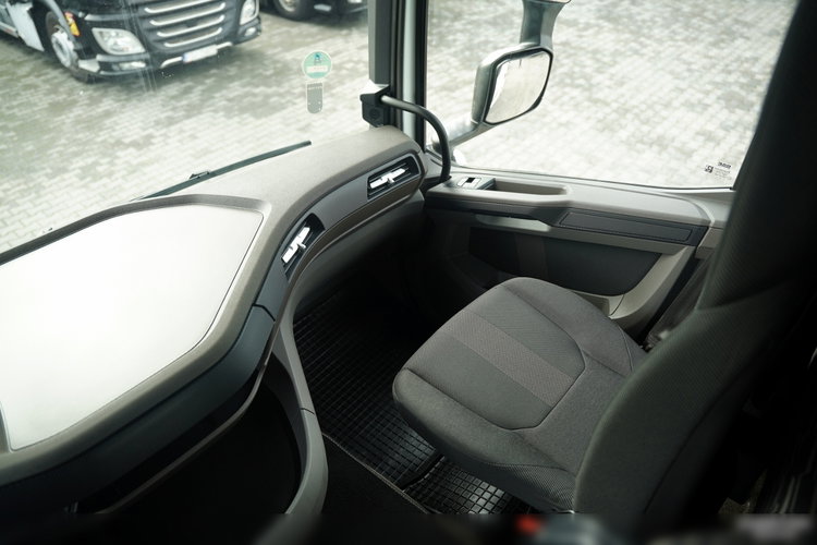 DAF XF 480 / ZESTAW TANDEM / 120 M3  / OŚ PODNOSZONA / KLIMA POSTOJOWA / WECON / SAF / ZAWIESIE DO WÓZKA / PO KONTRAKCIE SERWISOWYM  zdjęcie 51