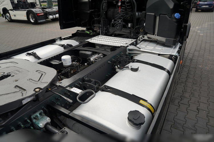 Volvo FH 500 / XXL / RETARDER / LOWDECK / MEGA  / BOGATE WYPOSAŻENIE / PO KONTRAKCIE SERWISOWYM / zdjęcie 16