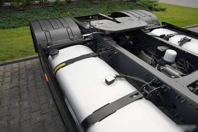Volvo FH 500 / XXL / RETARDER / LOWDECK / MEGA  / BOGATE WYPOSAŻENIE / PO KONTRAKCIE SERWISOWYM / zdjęcie 17