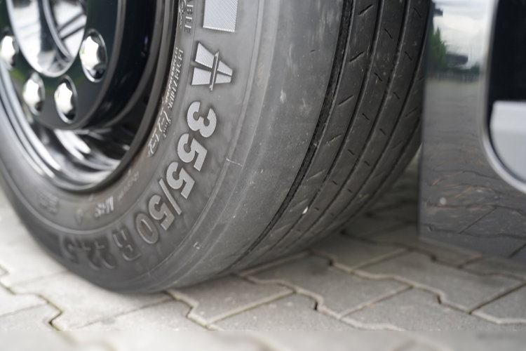 Volvo FH 500 / XXL / RETARDER / LOWDECK / MEGA  / BOGATE WYPOSAŻENIE / PO KONTRAKCIE SERWISOWYM / zdjęcie 18