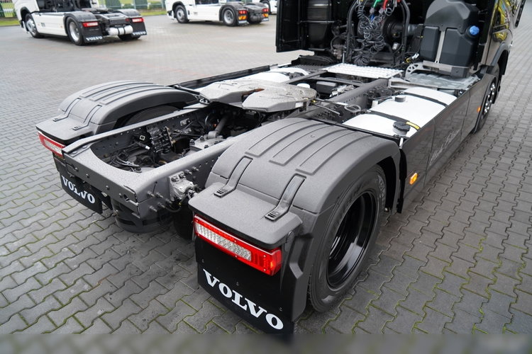 Volvo FH 500 / XXL / RETARDER / LOWDECK / MEGA / BOGATE WYPOSAŻENIE / PO KONTRAKCIE SERWISOWYM / zdjęcie 15