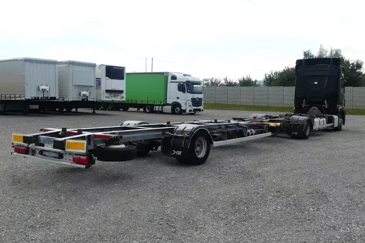 Mercedes ACTROS MP5 1836 / AUTOMAT / ZESTAW BDF / EURO 6 / zdjęcie 2