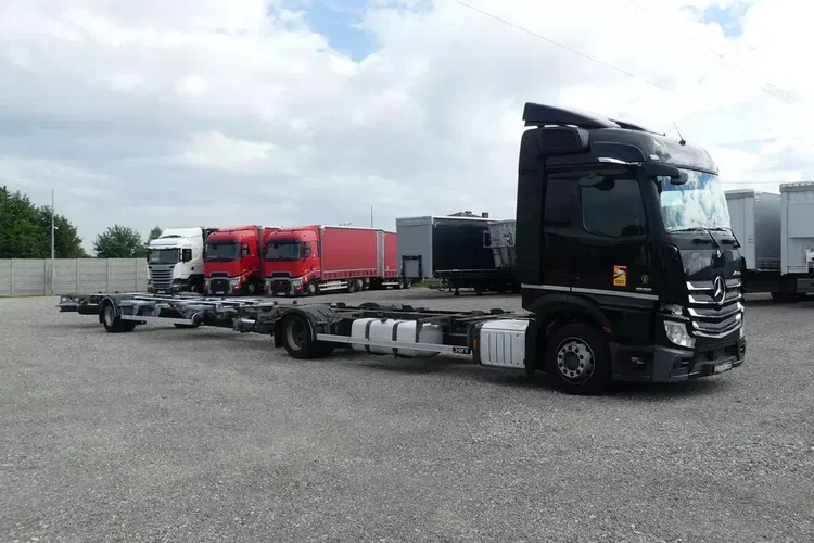 Mercedes ACTROS MP5 1836 / AUTOMAT / ZESTAW BDF / EURO 6 / zdjęcie 4