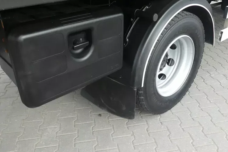 Iveco EUROCARGO 120-220 / HDS FASSI F110 + SKRZYNIA / MANUAL / zdjęcie 13