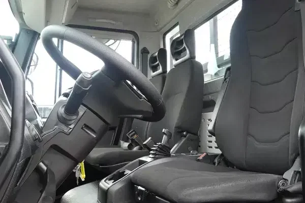 Iveco EUROCARGO 120-220 / HDS FASSI F110 + SKRZYNIA / MANUAL / zdjęcie 19
